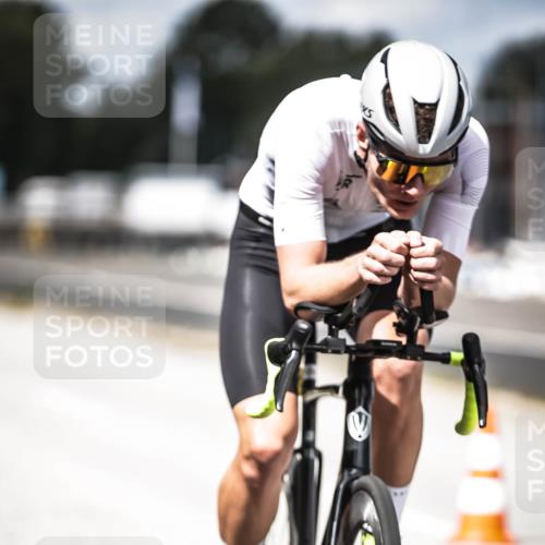 16.08.2026 - KN Förde Triathlon 2026 H.Heesch http://msf.ph/oto/9990438 16.08.2026 13:26:10 Radfahren  meine-sportfotos.de