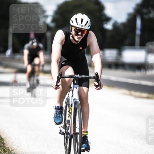 16.08.2026 - KN Förde Triathlon 2026 H.Heesch http://msf.ph/oto/9990444 16.08.2026 13:26:15 Radfahren 604 meine-sportfotos.de