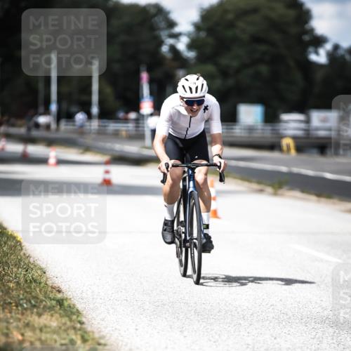16.08.2026 - KN Förde Triathlon 2026 H.Heesch http://msf.ph/oto/9990492 16.08.2026 13:26:26 Radfahren 580 meine-sportfotos.de