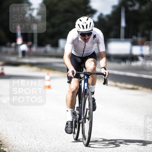 16.08.2026 - KN Förde Triathlon 2026 H.Heesch http://msf.ph/oto/9990502 16.08.2026 13:26:26 Radfahren 580 meine-sportfotos.de