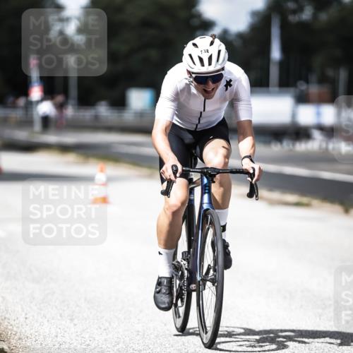 16.08.2026 - KN Förde Triathlon 2026 H.Heesch http://msf.ph/oto/9990503 16.08.2026 13:26:26 Radfahren 580 meine-sportfotos.de
