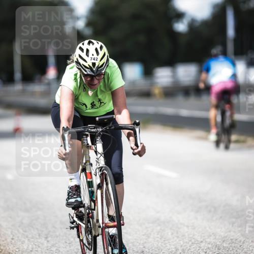 16.08.2026 - KN Förde Triathlon 2026 H.Heesch http://msf.ph/oto/9990519 16.08.2026 13:26:36 Radfahren 715, 742 meine-sportfotos.de
