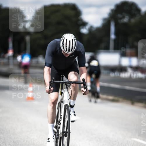 16.08.2026 - KN Förde Triathlon 2026 H.Heesch http://msf.ph/oto/9990532 16.08.2026 13:26:39 Radfahren 566, 715, 742 meine-sportfotos.de