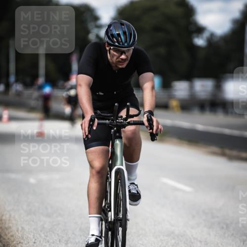 16.08.2026 - KN Förde Triathlon 2026 H.Heesch http://msf.ph/oto/9990546 16.08.2026 13:26:42 Radfahren 566, 715 meine-sportfotos.de