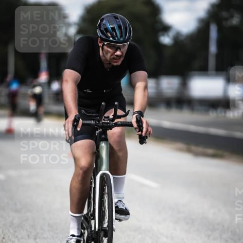 16.08.2026 - KN Förde Triathlon 2026 H.Heesch http://msf.ph/oto/9990549 16.08.2026 13:26:42 Radfahren 566, 715 meine-sportfotos.de