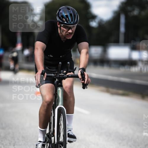 16.08.2026 - KN Förde Triathlon 2026 H.Heesch http://msf.ph/oto/9990550 16.08.2026 13:26:42 Radfahren 566, 715 meine-sportfotos.de