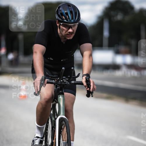 16.08.2026 - KN Förde Triathlon 2026 H.Heesch http://msf.ph/oto/9990553 16.08.2026 13:26:43 Radfahren 566 meine-sportfotos.de