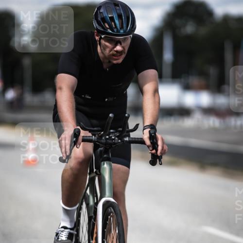 16.08.2026 - KN Förde Triathlon 2026 H.Heesch http://msf.ph/oto/9990554 16.08.2026 13:26:43 Radfahren 566 meine-sportfotos.de