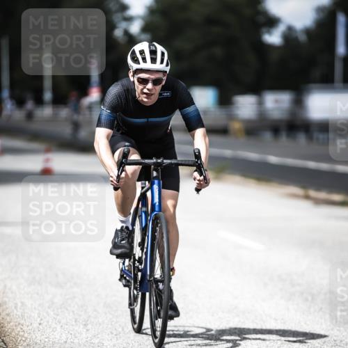 16.08.2026 - KN Förde Triathlon 2026 H.Heesch http://msf.ph/oto/9990560 16.08.2026 13:26:48 Radfahren  meine-sportfotos.de