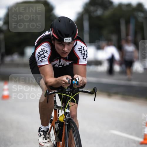 16.08.2026 - KN Förde Triathlon 2026 H.Heesch http://msf.ph/oto/9990649 16.08.2026 13:28:16 Radfahren 723 meine-sportfotos.de
