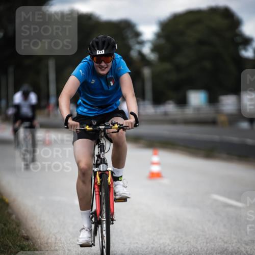 16.08.2026 - KN Förde Triathlon 2026 H.Heesch http://msf.ph/oto/9990656 16.08.2026 13:28:25 Radfahren 609, 709, 717, 734 meine-sportfotos.de