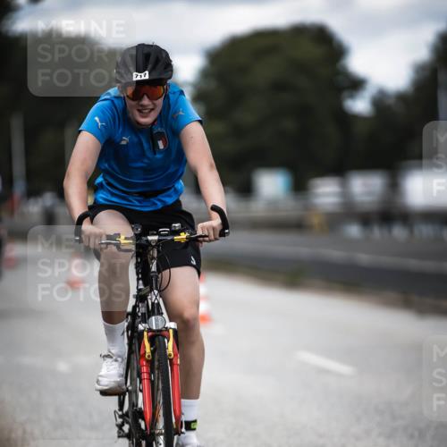 16.08.2026 - KN Förde Triathlon 2026 H.Heesch http://msf.ph/oto/9990663 16.08.2026 13:28:25 Radfahren 609, 709, 717, 734 meine-sportfotos.de