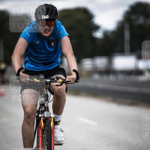 16.08.2026 - KN Förde Triathlon 2026 H.Heesch http://msf.ph/oto/9990669 16.08.2026 13:28:25 Radfahren 609, 709, 717, 734 meine-sportfotos.de