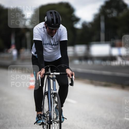 16.08.2026 - KN Förde Triathlon 2026 H.Heesch http://msf.ph/oto/9990686 16.08.2026 13:28:29 Radfahren 609, 709, 717, 734 meine-sportfotos.de