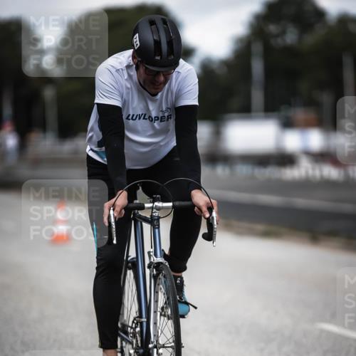 16.08.2026 - KN Förde Triathlon 2026 H.Heesch http://msf.ph/oto/9990689 16.08.2026 13:28:29 Radfahren 609, 709, 717, 734 meine-sportfotos.de