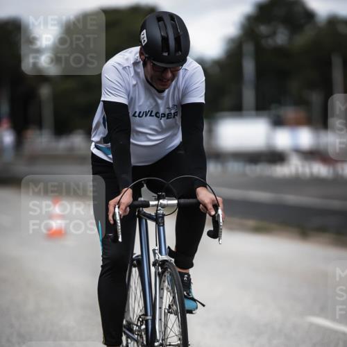 16.08.2026 - KN Förde Triathlon 2026 H.Heesch http://msf.ph/oto/9990690 16.08.2026 13:28:29 Radfahren 609, 709, 717, 734 meine-sportfotos.de
