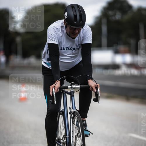 16.08.2026 - KN Förde Triathlon 2026 H.Heesch http://msf.ph/oto/9990691 16.08.2026 13:28:29 Radfahren 609, 709, 717, 734 meine-sportfotos.de