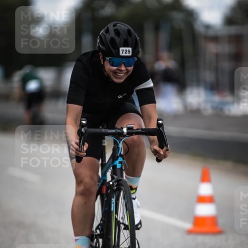 16.08.2026 - KN Förde Triathlon 2026 H.Heesch http://msf.ph/oto/9990703 16.08.2026 13:29:00 Radfahren  meine-sportfotos.de