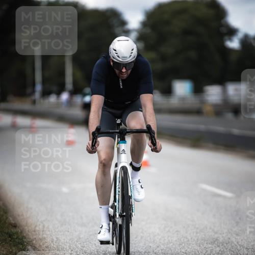 16.08.2026 - KN Förde Triathlon 2026 H.Heesch http://msf.ph/oto/9990710 16.08.2026 13:29:04 Radfahren  meine-sportfotos.de