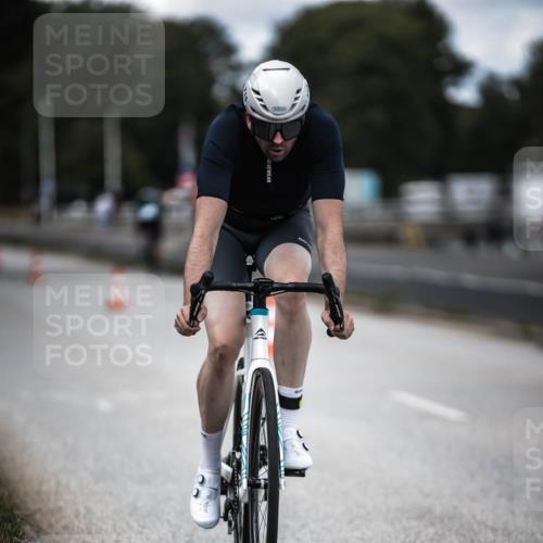 16.08.2026 - KN Förde Triathlon 2026 H.Heesch http://msf.ph/oto/9990713 16.08.2026 13:29:04 Radfahren  meine-sportfotos.de