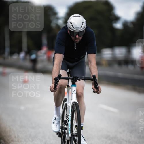 16.08.2026 - KN Förde Triathlon 2026 H.Heesch http://msf.ph/oto/9990715 16.08.2026 13:29:04 Radfahren  meine-sportfotos.de