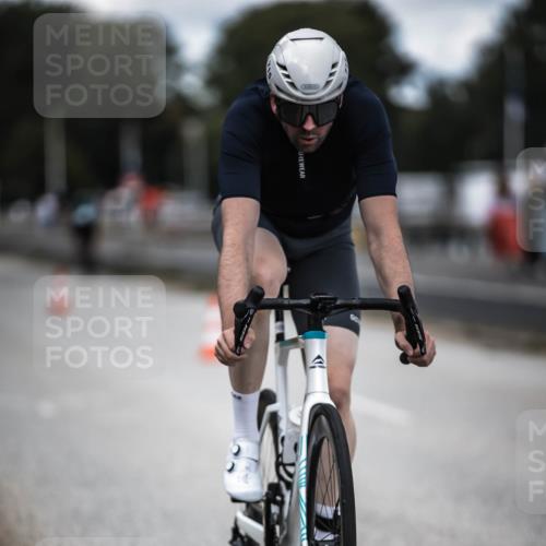 16.08.2026 - KN Förde Triathlon 2026 H.Heesch http://msf.ph/oto/9990718 16.08.2026 13:29:04 Radfahren  meine-sportfotos.de