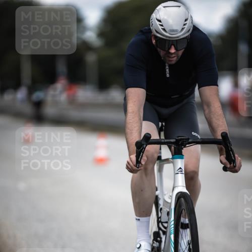16.08.2026 - KN Förde Triathlon 2026 H.Heesch http://msf.ph/oto/9990720 16.08.2026 13:29:04 Radfahren  meine-sportfotos.de