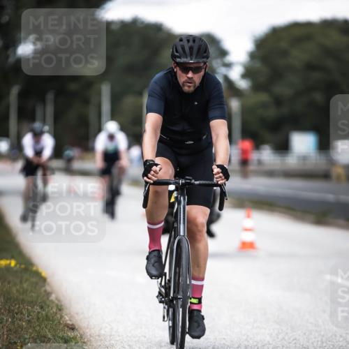 16.08.2026 - KN Förde Triathlon 2026 H.Heesch http://msf.ph/oto/9990737 16.08.2026 13:29:14 Radfahren 562, 722 meine-sportfotos.de