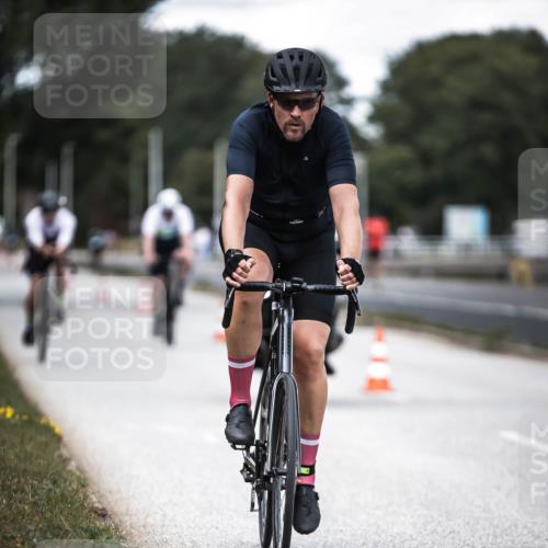 16.08.2026 - KN Förde Triathlon 2026 H.Heesch http://msf.ph/oto/9990738 16.08.2026 13:29:14 Radfahren 562, 722 meine-sportfotos.de