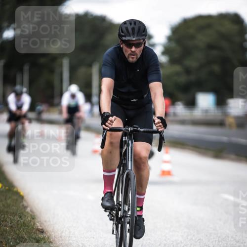 16.08.2026 - KN Förde Triathlon 2026 H.Heesch http://msf.ph/oto/9990739 16.08.2026 13:29:14 Radfahren 562, 722 meine-sportfotos.de