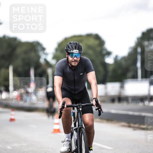 16.08.2026 - KN Förde Triathlon 2026 H.Heesch http://msf.ph/oto/9990863 16.08.2026 13:30:22 Radfahren 718 meine-sportfotos.de