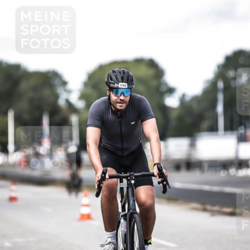 16.08.2026 - KN Förde Triathlon 2026 H.Heesch http://msf.ph/oto/9990864 16.08.2026 13:30:22 Radfahren 718 meine-sportfotos.de