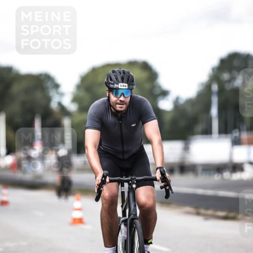 16.08.2026 - KN Förde Triathlon 2026 H.Heesch http://msf.ph/oto/9990865 16.08.2026 13:30:22 Radfahren 718 meine-sportfotos.de
