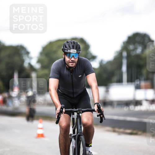 16.08.2026 - KN Förde Triathlon 2026 H.Heesch http://msf.ph/oto/9990866 16.08.2026 13:30:22 Radfahren 718 meine-sportfotos.de