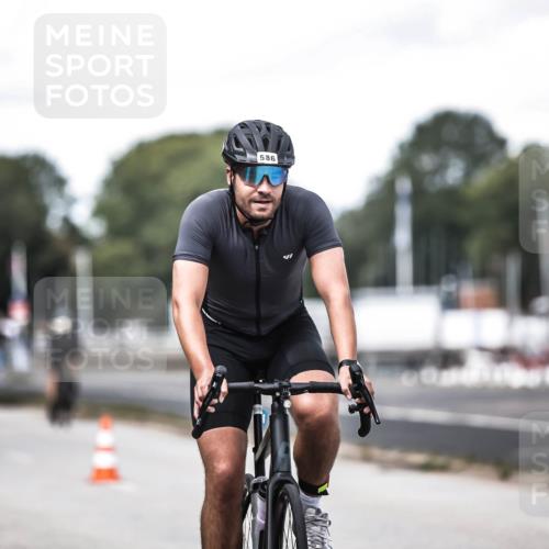 16.08.2026 - KN Förde Triathlon 2026 H.Heesch http://msf.ph/oto/9990868 16.08.2026 13:30:22 Radfahren 718 meine-sportfotos.de