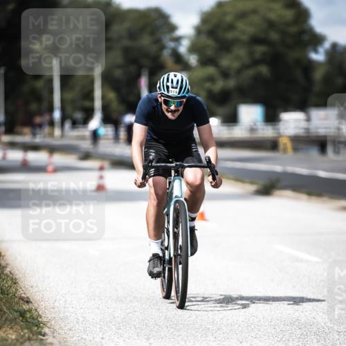 16.08.2026 - KN Förde Triathlon 2026 H.Heesch http://msf.ph/oto/9990895 16.08.2026 13:34:42 Radfahren  meine-sportfotos.de