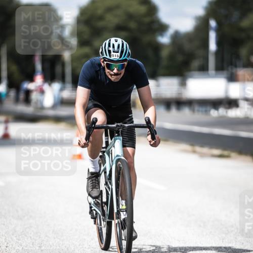 16.08.2026 - KN Förde Triathlon 2026 H.Heesch http://msf.ph/oto/9990903 16.08.2026 13:34:42 Radfahren  meine-sportfotos.de