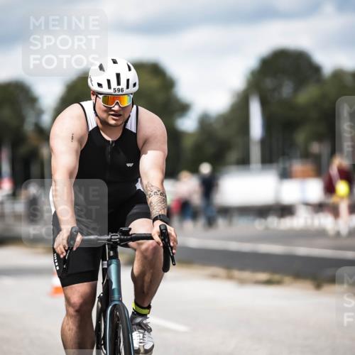16.08.2026 - KN Förde Triathlon 2026 H.Heesch http://msf.ph/oto/9990954 16.08.2026 13:35:09 Radfahren  meine-sportfotos.de