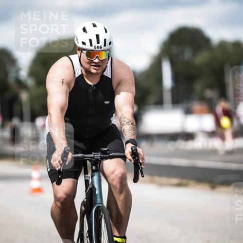 16.08.2026 - KN Förde Triathlon 2026 H.Heesch http://msf.ph/oto/9990957 16.08.2026 13:35:09 Radfahren  meine-sportfotos.de