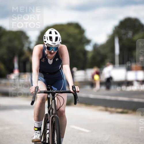 16.08.2026 - KN Förde Triathlon 2026 H.Heesch http://msf.ph/oto/9990973 16.08.2026 13:35:26 Radfahren 601, 731 meine-sportfotos.de