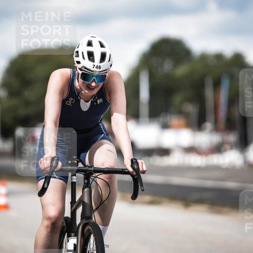 16.08.2026 - KN Förde Triathlon 2026 H.Heesch http://msf.ph/oto/9990979 16.08.2026 13:35:26 Radfahren 601, 731 meine-sportfotos.de
