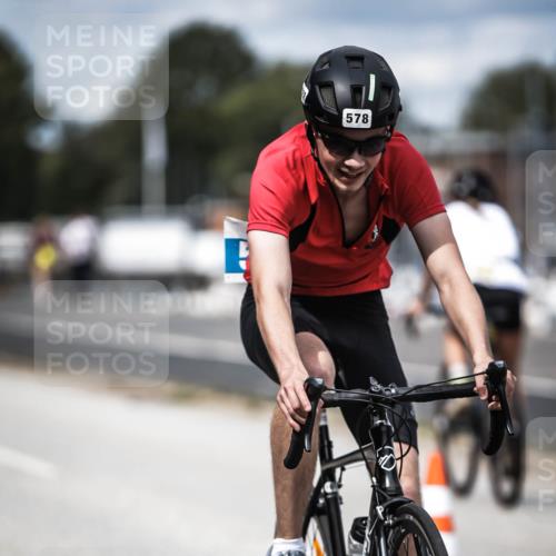 16.08.2026 - KN Förde Triathlon 2026 H.Heesch http://msf.ph/oto/9990999 16.08.2026 13:35:31 Radfahren 601, 604 meine-sportfotos.de
