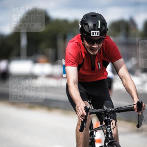 16.08.2026 - KN Förde Triathlon 2026 H.Heesch http://msf.ph/oto/9991001 16.08.2026 13:35:31 Radfahren 601, 604 meine-sportfotos.de
