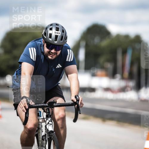 16.08.2026 - KN Förde Triathlon 2026 H.Heesch http://msf.ph/oto/9991119 16.08.2026 13:36:48 Radfahren  meine-sportfotos.de