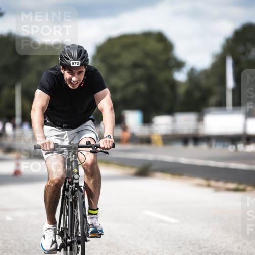 16.08.2026 - KN Förde Triathlon 2026 H.Heesch http://msf.ph/oto/9991145 16.08.2026 13:37:07 Radfahren  meine-sportfotos.de