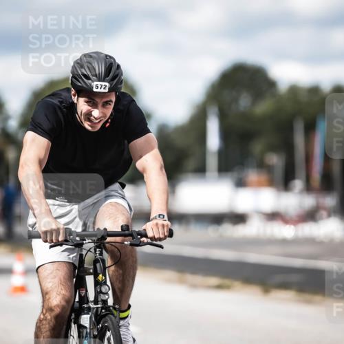 16.08.2026 - KN Förde Triathlon 2026 H.Heesch http://msf.ph/oto/9991155 16.08.2026 13:37:07 Radfahren  meine-sportfotos.de