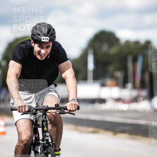 16.08.2026 - KN Förde Triathlon 2026 H.Heesch http://msf.ph/oto/9991156 16.08.2026 13:37:07 Radfahren  meine-sportfotos.de