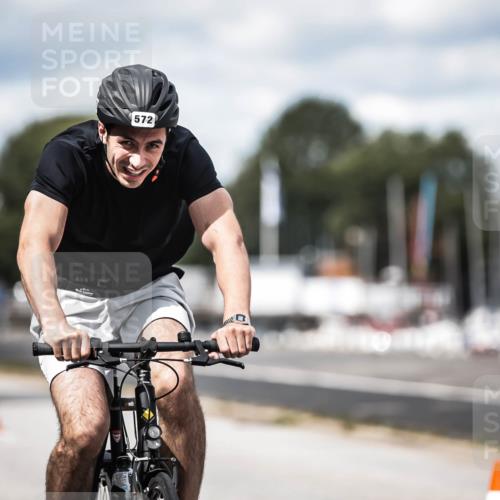 16.08.2026 - KN Förde Triathlon 2026 H.Heesch http://msf.ph/oto/9991157 16.08.2026 13:37:07 Radfahren  meine-sportfotos.de
