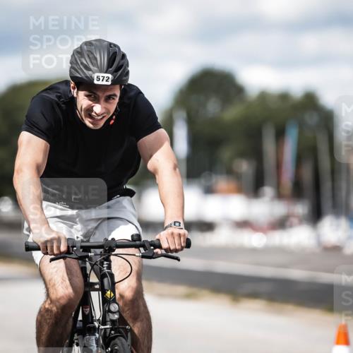 16.08.2026 - KN Förde Triathlon 2026 H.Heesch http://msf.ph/oto/9991158 16.08.2026 13:37:07 Radfahren  meine-sportfotos.de