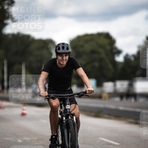 16.08.2026 - KN Förde Triathlon 2026 H.Heesch http://msf.ph/oto/9991217 16.08.2026 13:38:26 Radfahren  meine-sportfotos.de